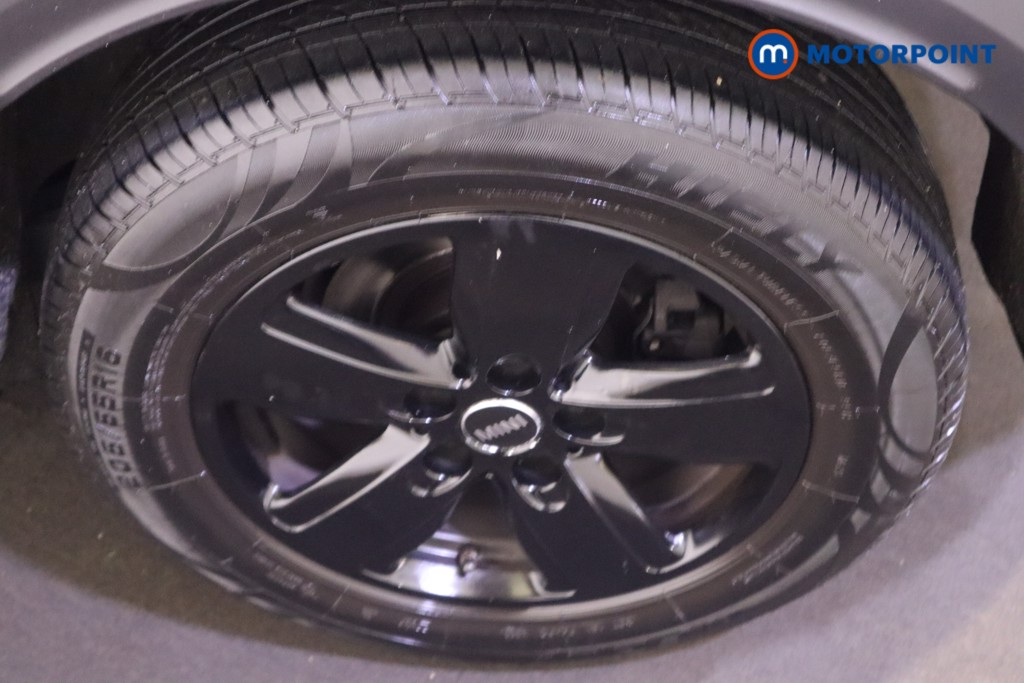 Mini Countryman Cooper Manual Petrol SUV - Stock Number (1603118) - 9th supplementary image