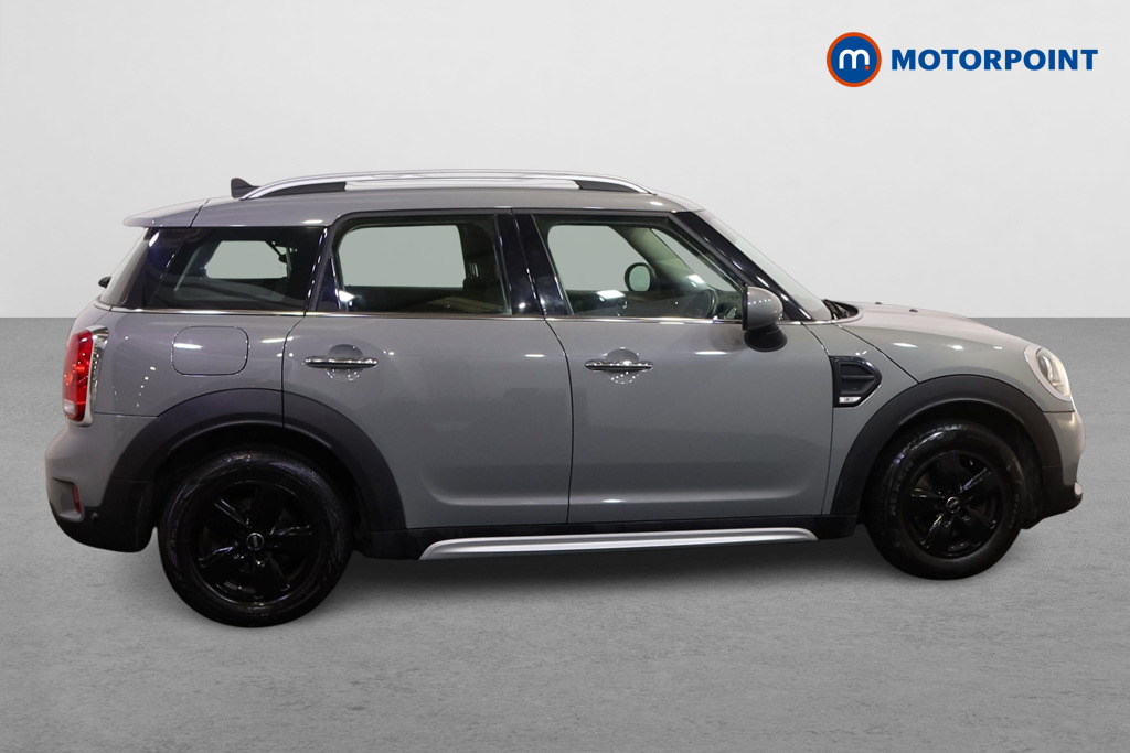 Mini Countryman Cooper Manual Petrol SUV - Stock Number (1603118) - Drivers side