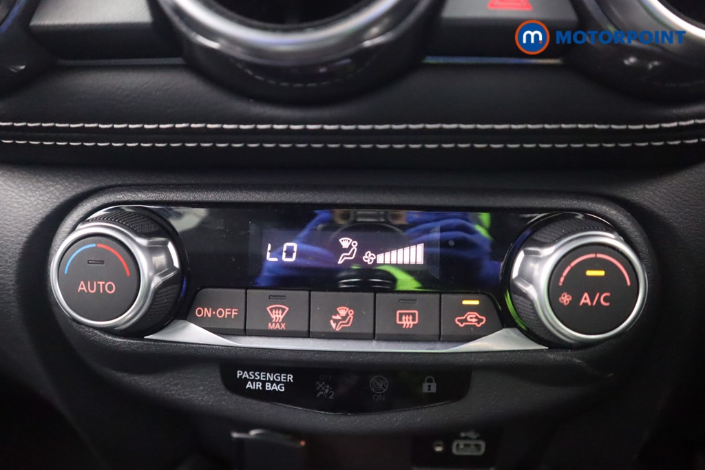 Nissan Juke N-Connecta Manual Petrol SUV - Stock Number (1603200) - 12th supplementary image