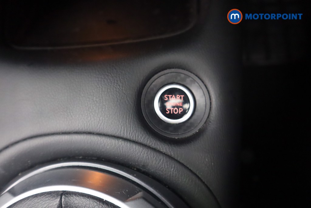 Nissan Juke N-Connecta Manual Petrol SUV - Stock Number (1603200) - 14th supplementary image