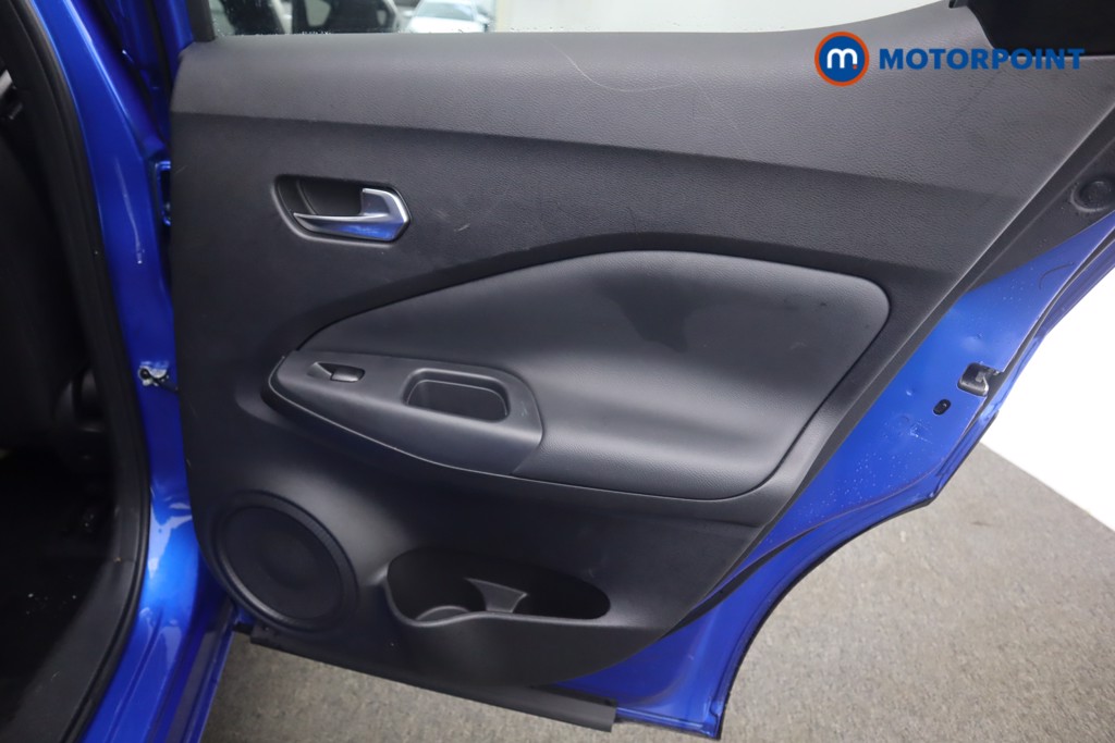 Nissan Juke N-Connecta Manual Petrol SUV - Stock Number (1603200) - 29th supplementary image