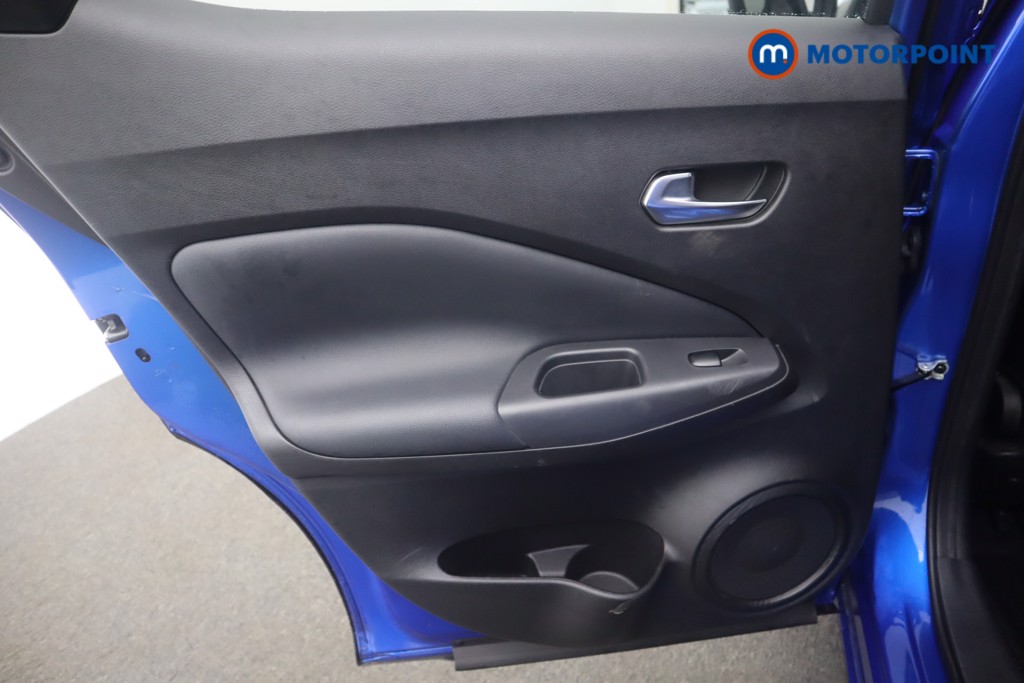 Nissan Juke N-Connecta Manual Petrol SUV - Stock Number (1603200) - 33rd supplementary image