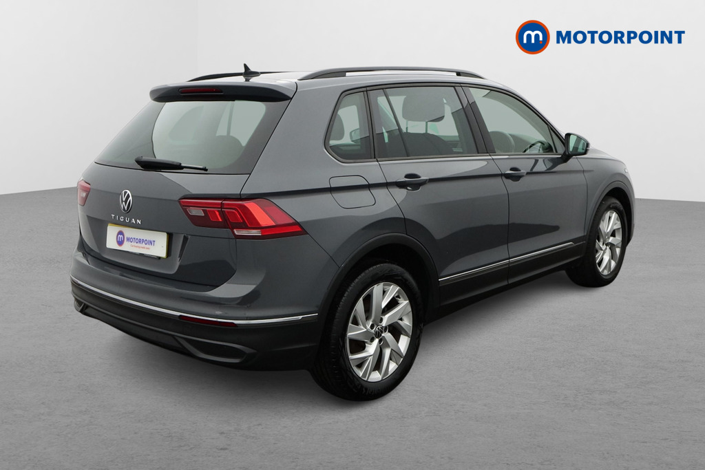 Volkswagen Tiguan Life Manual Petrol SUV - Stock Number (1577802) - Drivers side rear corner