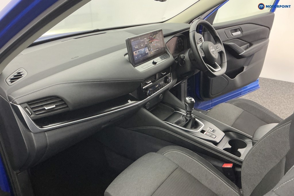 Nissan Qashqai N-Connecta Manual Petrol SUV - Stock Number (1588171) - 9th supplementary image