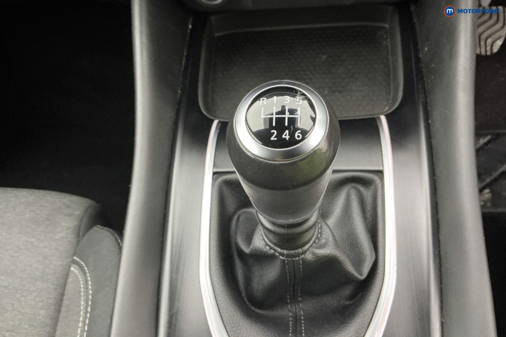 Nissan Qashqai N-Connecta Manual Petrol SUV - Stock Number (1588171) - 18th supplementary image