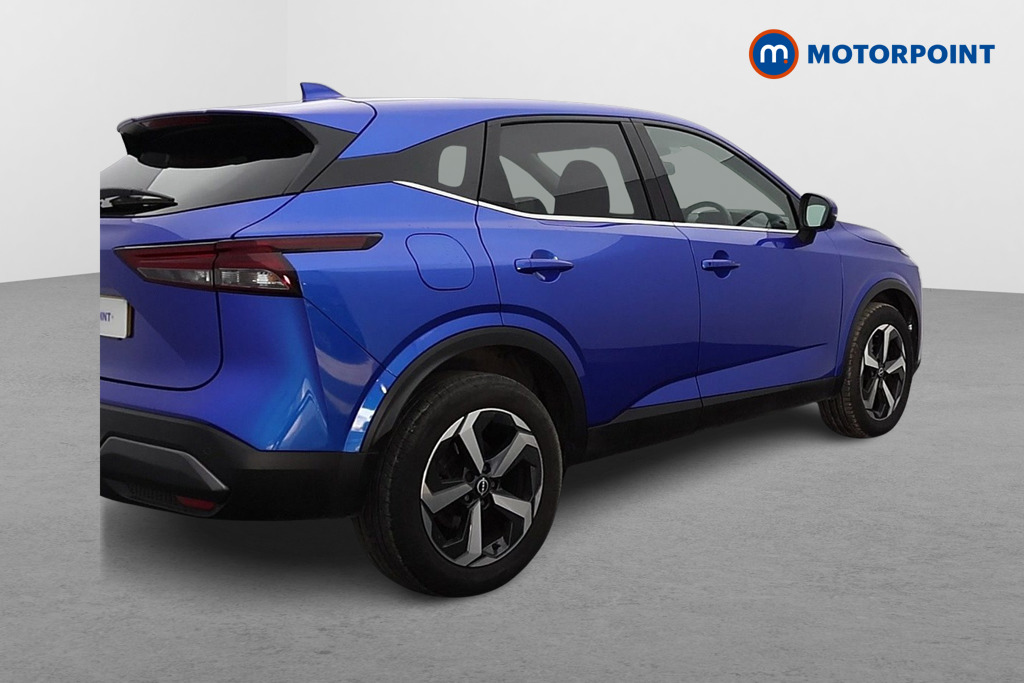 Nissan Qashqai N-Connecta Manual Petrol SUV - Stock Number (1588171) - Drivers side rear corner