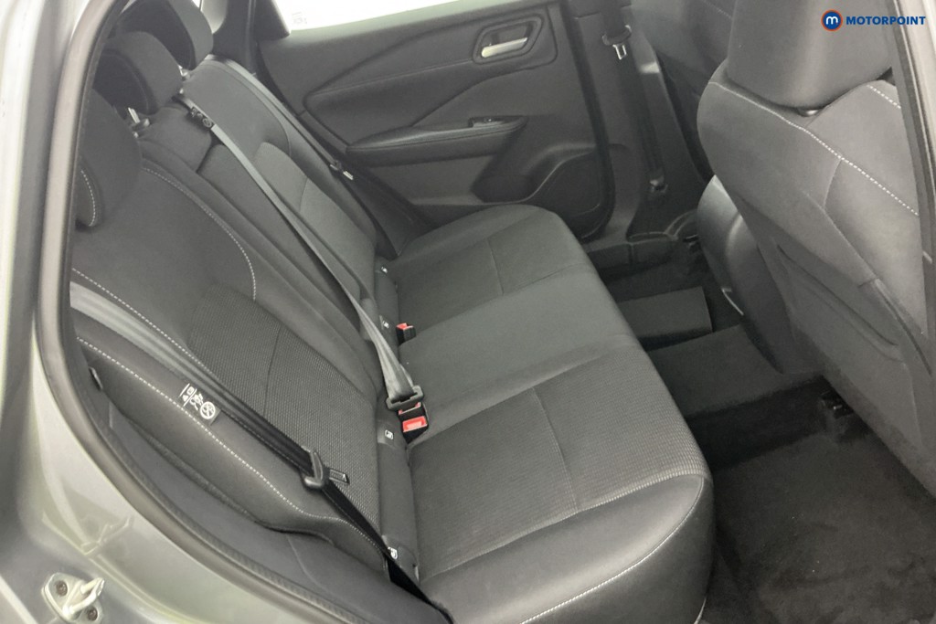Nissan Qashqai Acenta Premium Automatic Petrol SUV - Stock Number (1588921) - 4th supplementary image