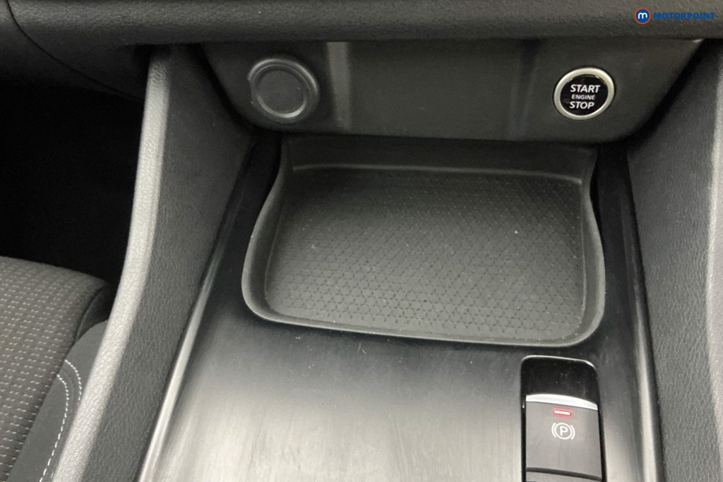 Nissan Qashqai Acenta Premium Automatic Petrol SUV - Stock Number (1588921) - 16th supplementary image