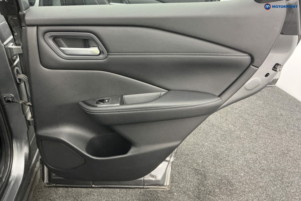 Nissan Qashqai Acenta Premium Automatic Petrol SUV - Stock Number (1588921) - 26th supplementary image