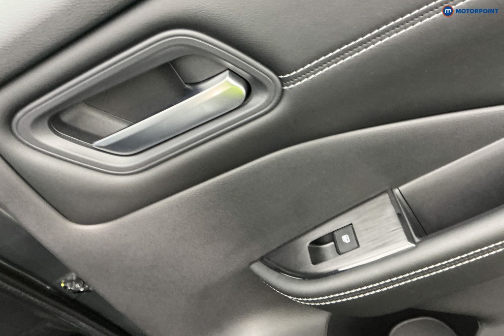 Nissan Qashqai Acenta Premium Automatic Petrol SUV - Stock Number (1588921) - 27th supplementary image