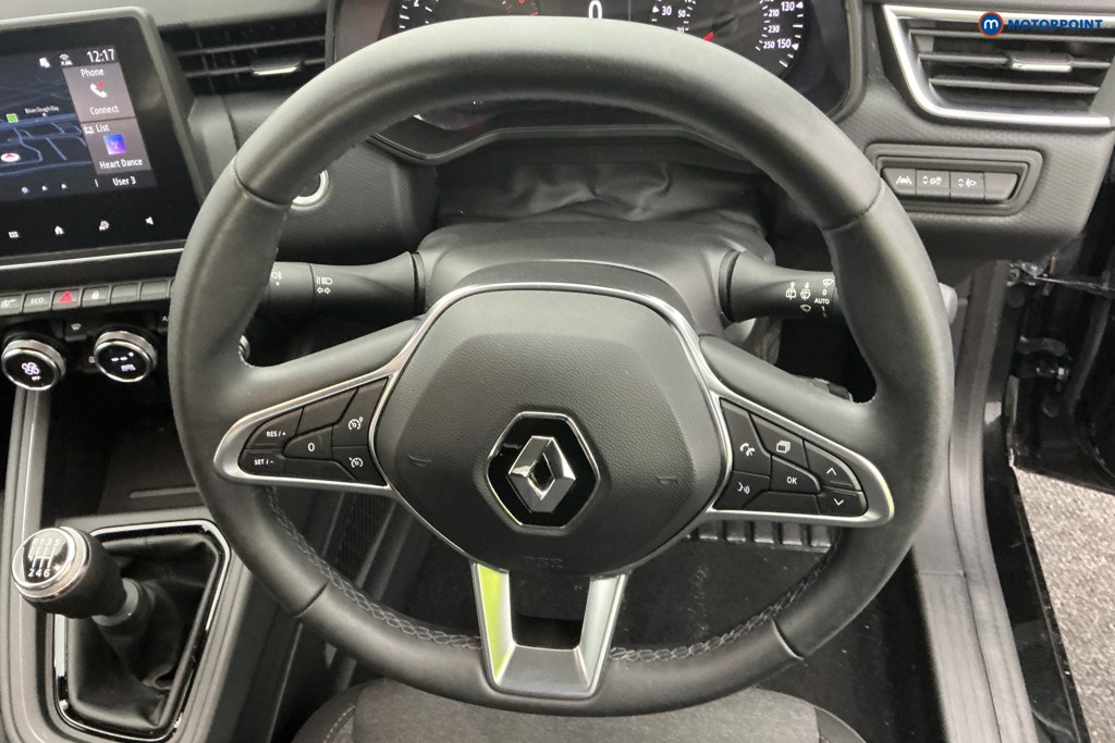 Renault Clio Iconic Edition Manual Petrol Hatchback - Stock Number (1590636) - 7th supplementary image