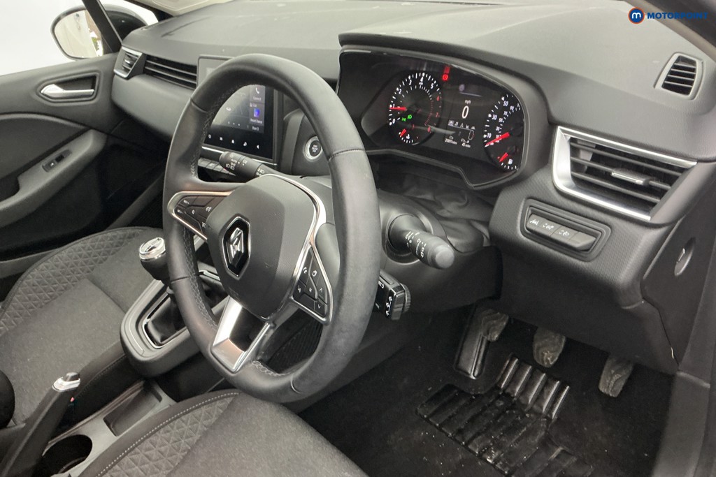 Renault Clio Iconic Edition Manual Petrol Hatchback - Stock Number (1590636) - 8th supplementary image