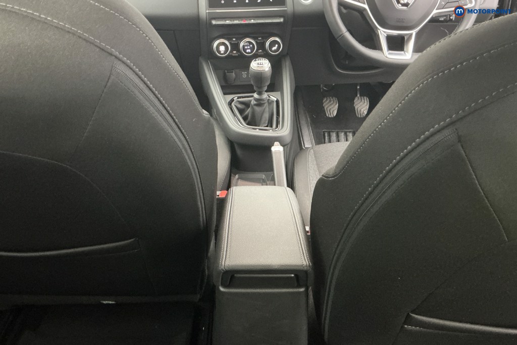 Renault Clio Iconic Edition Manual Petrol Hatchback - Stock Number (1590636) - 12th supplementary image