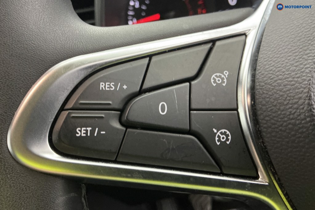 Renault Clio Iconic Edition Manual Petrol Hatchback - Stock Number (1590636) - 21st supplementary image