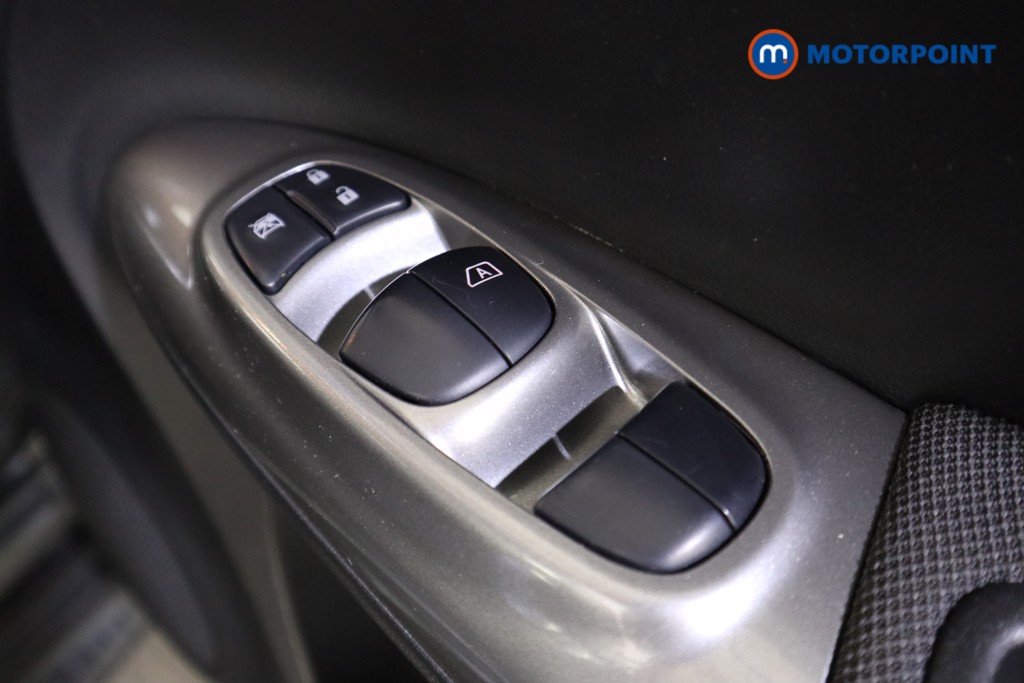 Nissan Juke Acenta Manual Petrol SUV - Stock Number (1590738) - 10th supplementary image