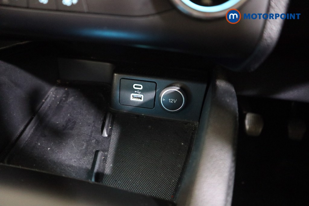 Ford Kuga Titanium Manual Diesel SUV - Stock Number (1593762) - 9th supplementary image