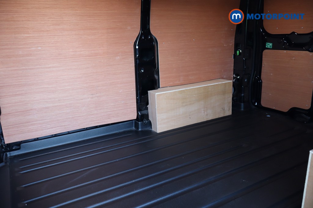 Ford Transit Custom Limited Automatic Diesel Panel Van - Stock Number (1594667) - 19th supplementary image