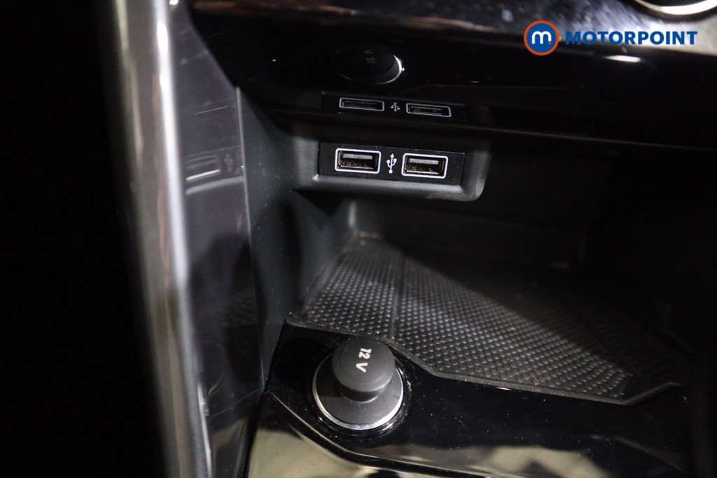 Volkswagen T-Roc R-Line Automatic Petrol SUV - Stock Number (1595437) - 9th supplementary image