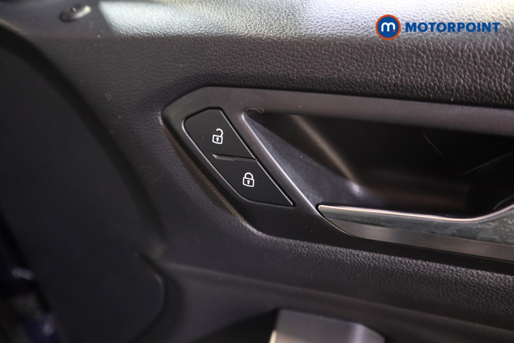 Volkswagen T-Roc R-Line Automatic Petrol SUV - Stock Number (1595437) - 12th supplementary image