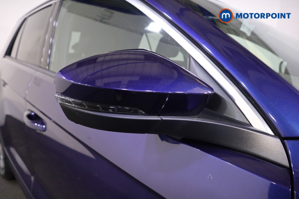 Volkswagen T-Roc R-Line Automatic Petrol SUV - Stock Number (1595437) - 30th supplementary image