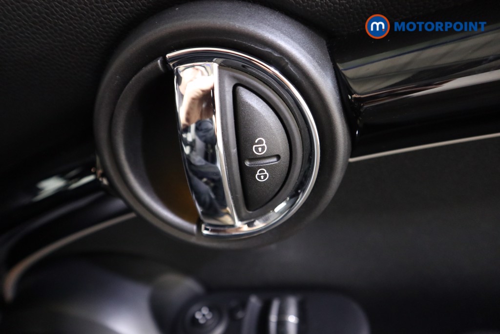 Mini Hatchback Cooper Sport Automatic Petrol Hatchback - Stock Number (1595536) - 12th supplementary image