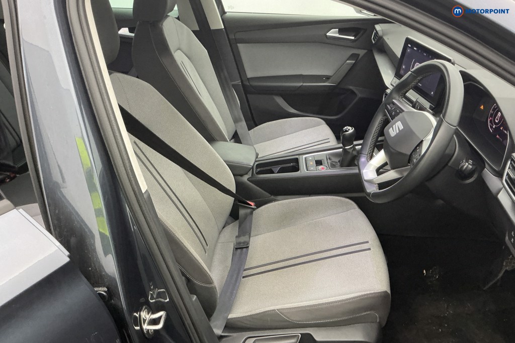 Seat Leon Se Dynamic Manual Petrol Hatchback - Stock Number (1596406) - 5th supplementary image