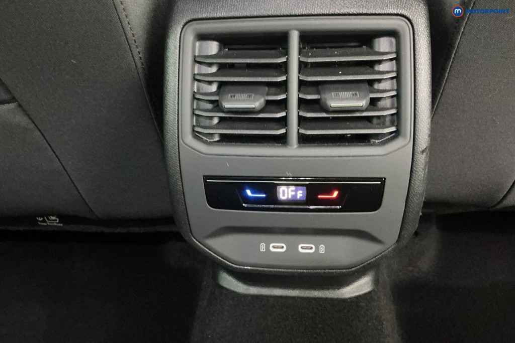 Seat Leon Se Dynamic Manual Petrol Hatchback - Stock Number (1596406) - 12th supplementary image