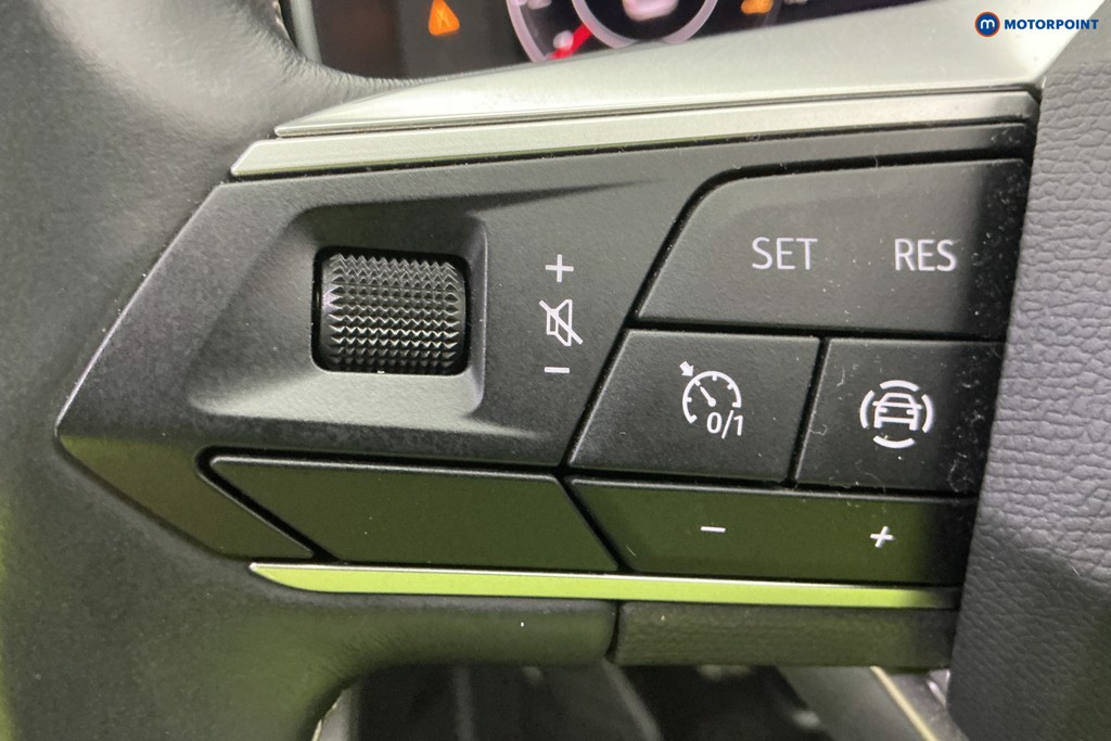 Seat Leon Se Dynamic Manual Petrol Hatchback - Stock Number (1596406) - 20th supplementary image