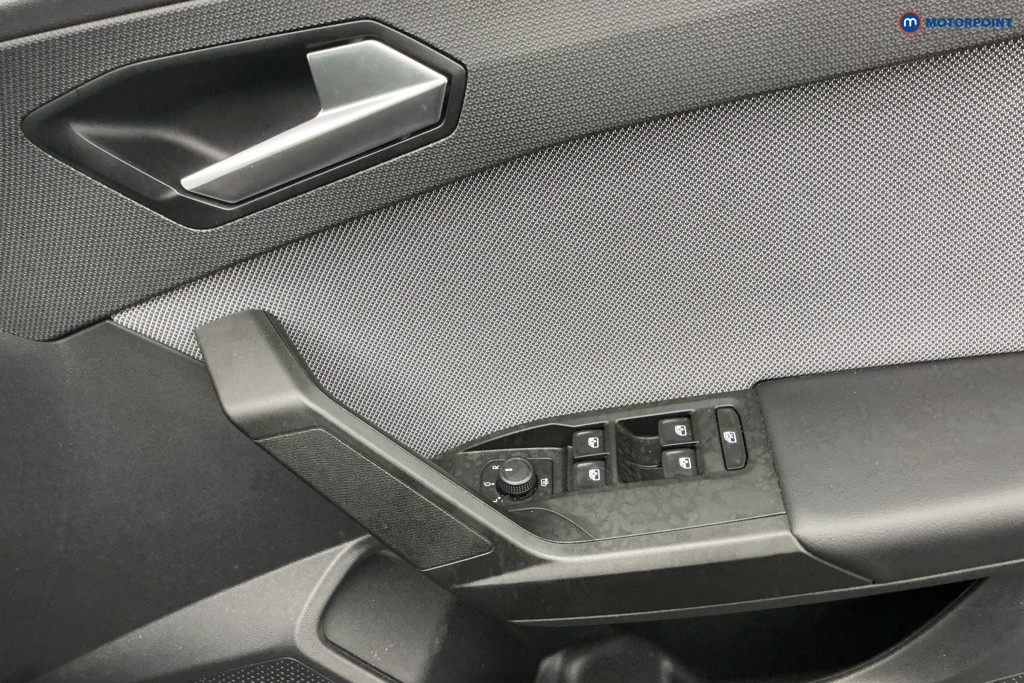 Seat Leon Se Dynamic Manual Petrol Hatchback - Stock Number (1596406) - 24th supplementary image