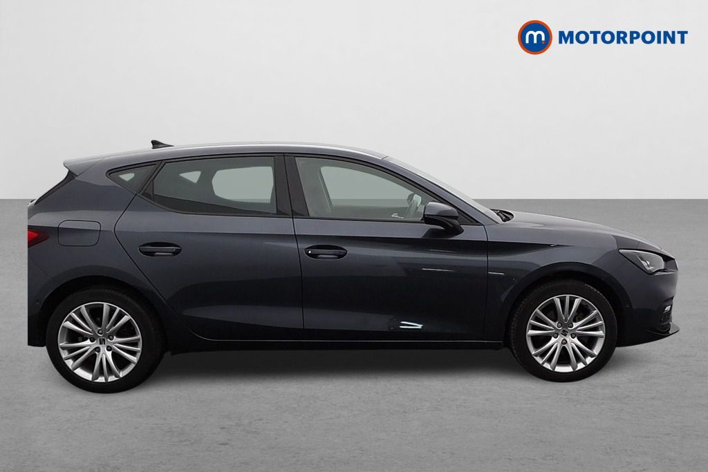 Seat Leon Se Dynamic Manual Petrol Hatchback - Stock Number (1596406) - Drivers side