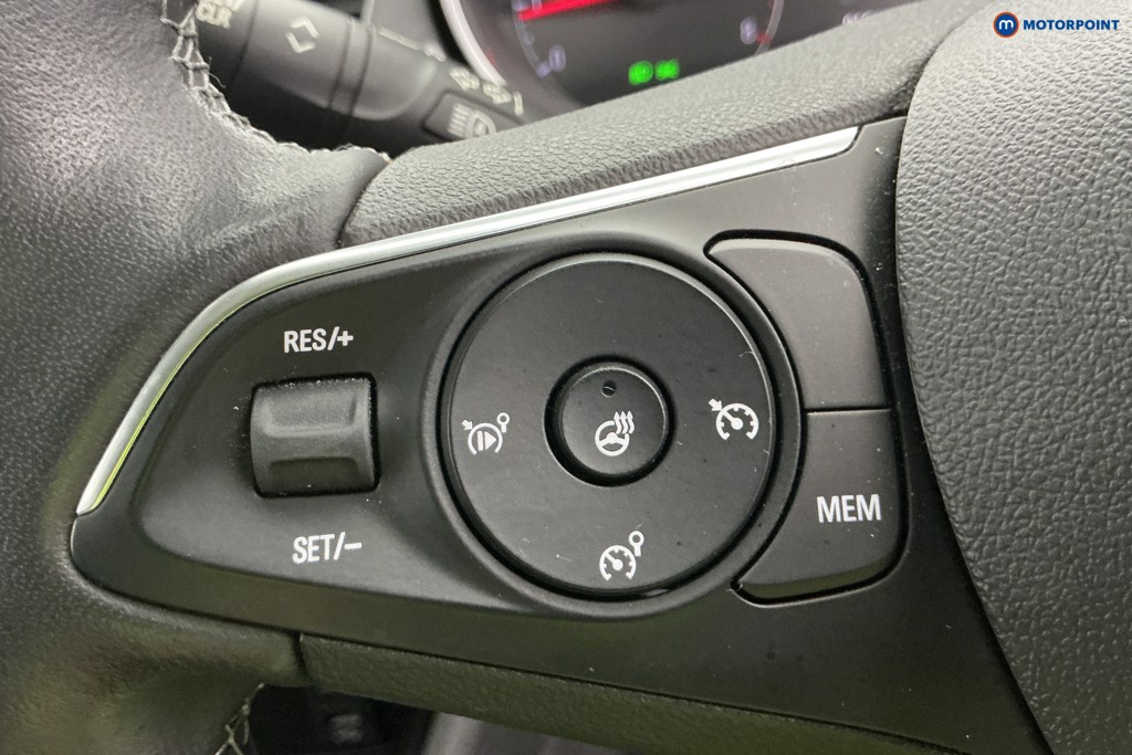 Vauxhall Crossland Ultimate Automatic Petrol SUV - Stock Number (1597806) - 18th supplementary image