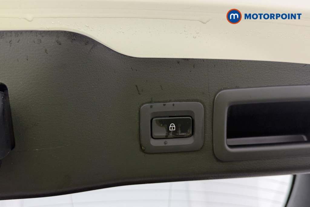 Mazda 3 Centre-Line Manual Petrol Hatchback - Stock Number (1597894) - 7th supplementary image