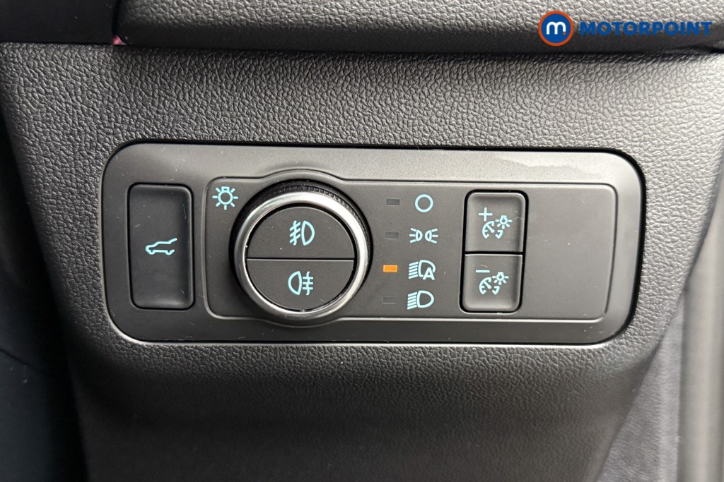 Ford Kuga Black Package Edition Manual Petrol SUV - Stock Number (1598252) - 16th supplementary image