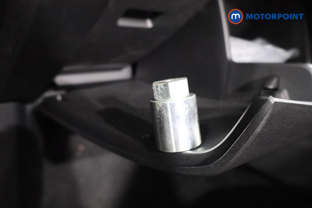 Nissan X-Trail Acenta Premium Automatic Petrol-Electric Hybrid SUV - Stock Number (1598264) - 12th supplementary image