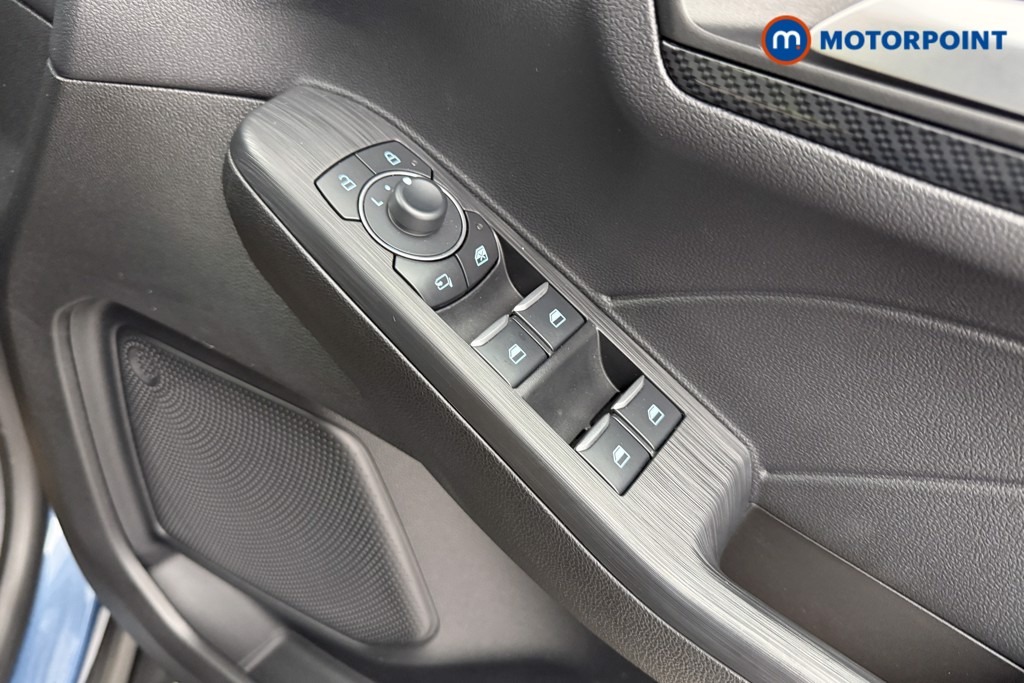 Ford Kuga Black Package Edition Manual Petrol SUV - Stock Number (1598300) - 19th supplementary image