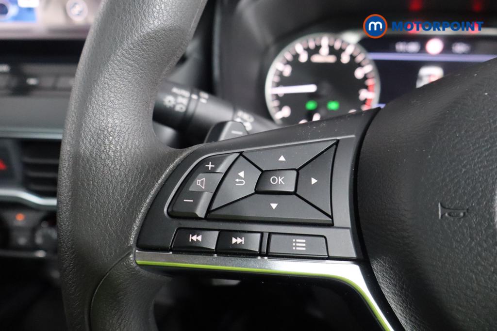 Nissan Juke Acenta Premium Automatic Petrol SUV - Stock Number (1598627) - 7th supplementary image