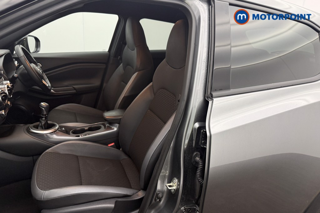 Nissan Juke N-Connecta Manual Petrol SUV - Stock Number (1598694) - 2nd supplementary image