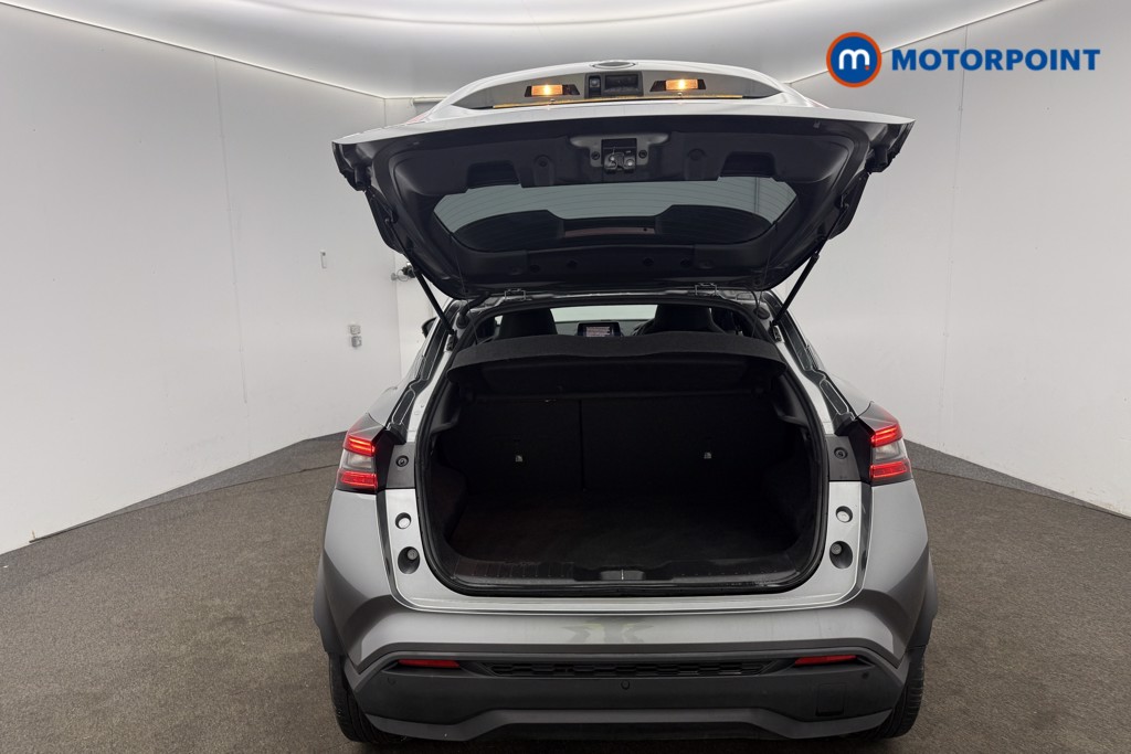 Nissan Juke N-Connecta Manual Petrol SUV - Stock Number (1598694) - 14th supplementary image