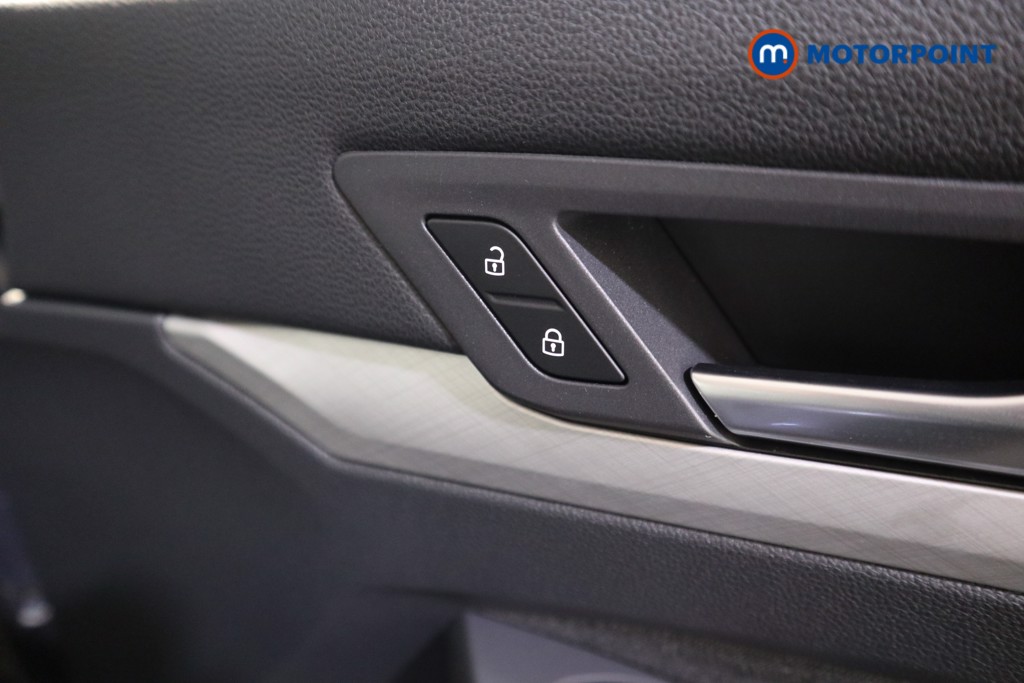 Volkswagen Golf Life Automatic Diesel Estate - Stock Number (1599049) - 10th supplementary image