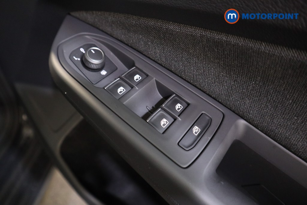 Volkswagen Golf Life Automatic Diesel Estate - Stock Number (1599049) - 11th supplementary image