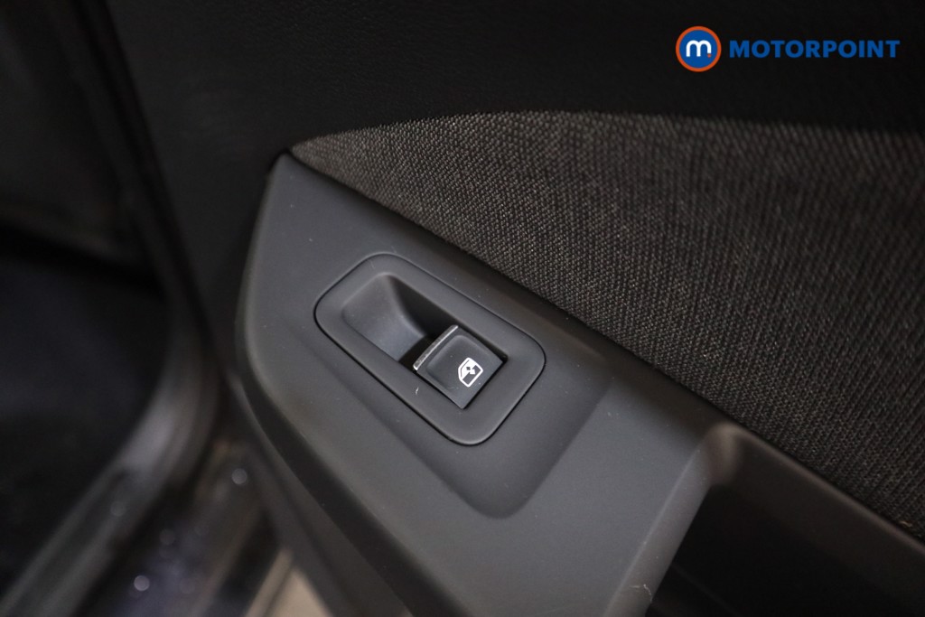 Volkswagen Golf Life Automatic Diesel Estate - Stock Number (1599049) - 15th supplementary image