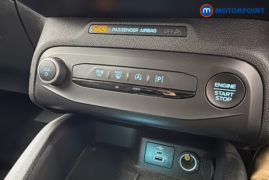 Ford Focus Active Manual Petrol Hatchback - Stock Number (1599301) - 14th supplementary image