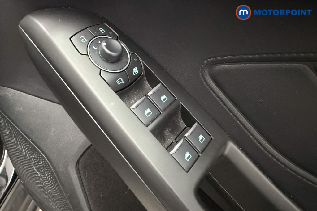 Ford Focus Active Manual Petrol Hatchback - Stock Number (1599301) - 19th supplementary image