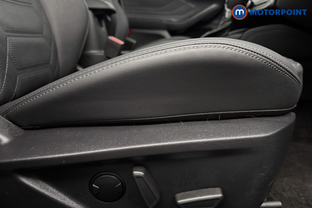 Ford Focus Active X Automatic Petrol Hatchback - Stock Number (1599372) - 19th supplementary image