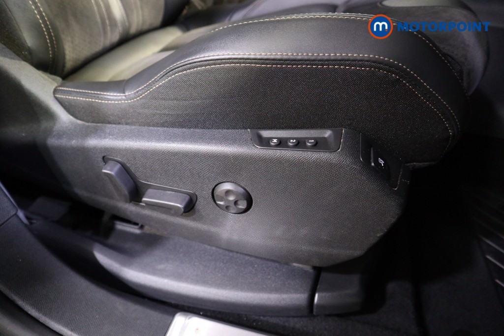 Peugeot 3008 Gt Premium Automatic Petrol SUV - Stock Number (1599548) - 13th supplementary image