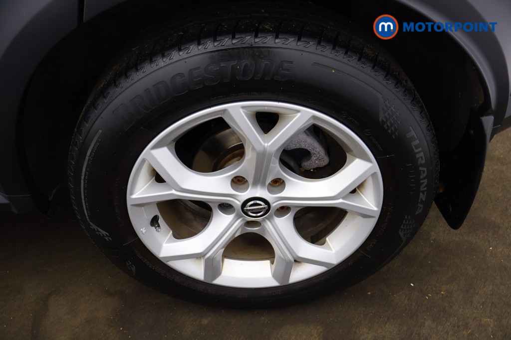 Nissan Juke N-Connecta Manual Petrol SUV - Stock Number (1599743) - 21st supplementary image