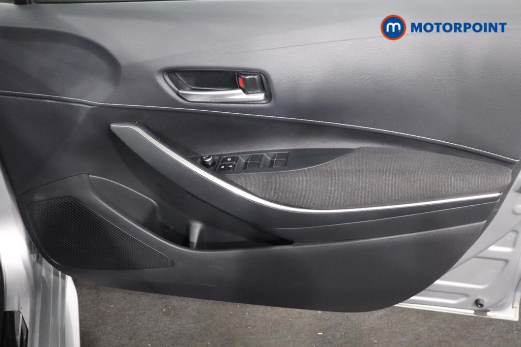 Toyota Corolla Icon Automatic Petrol-Electric Hybrid Estate - Stock Number (1600023) - 2nd supplementary image