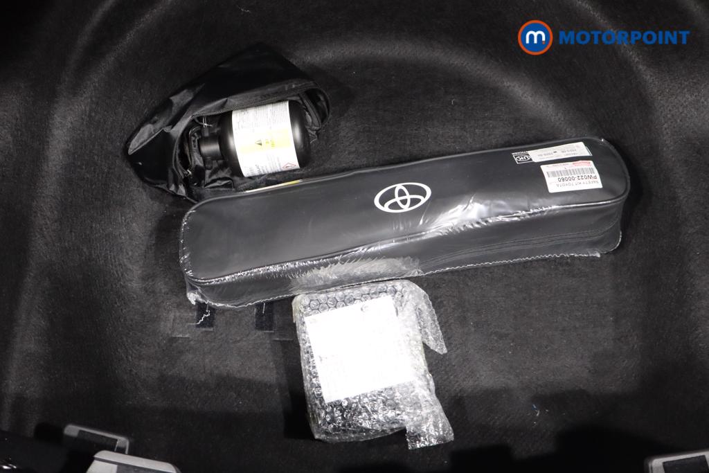 Toyota Corolla Icon Automatic Petrol-Electric Hybrid Estate - Stock Number (1600023) - 23rd supplementary image