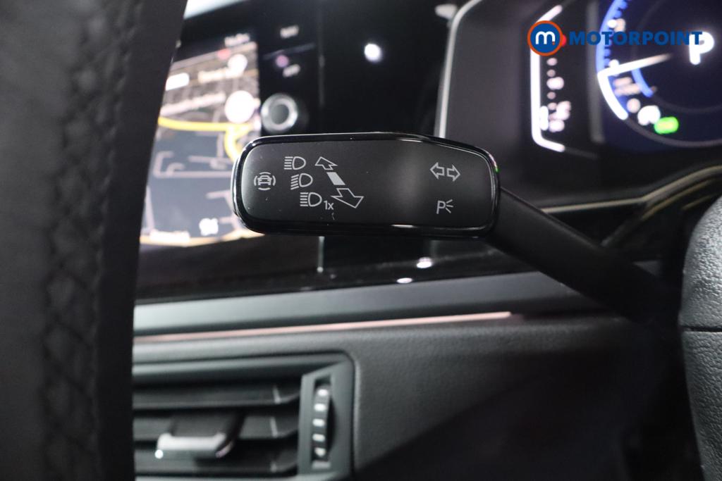 Volkswagen Polo R-Line Automatic Petrol Hatchback - Stock Number (1600069) - 9th supplementary image