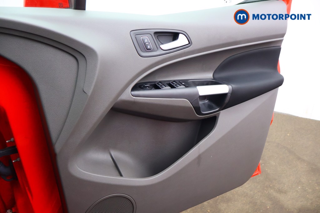 Ford Tourneo Connect Titanium Automatic Diesel People Carrier - Stock Number (1600356) - 10th supplementary image